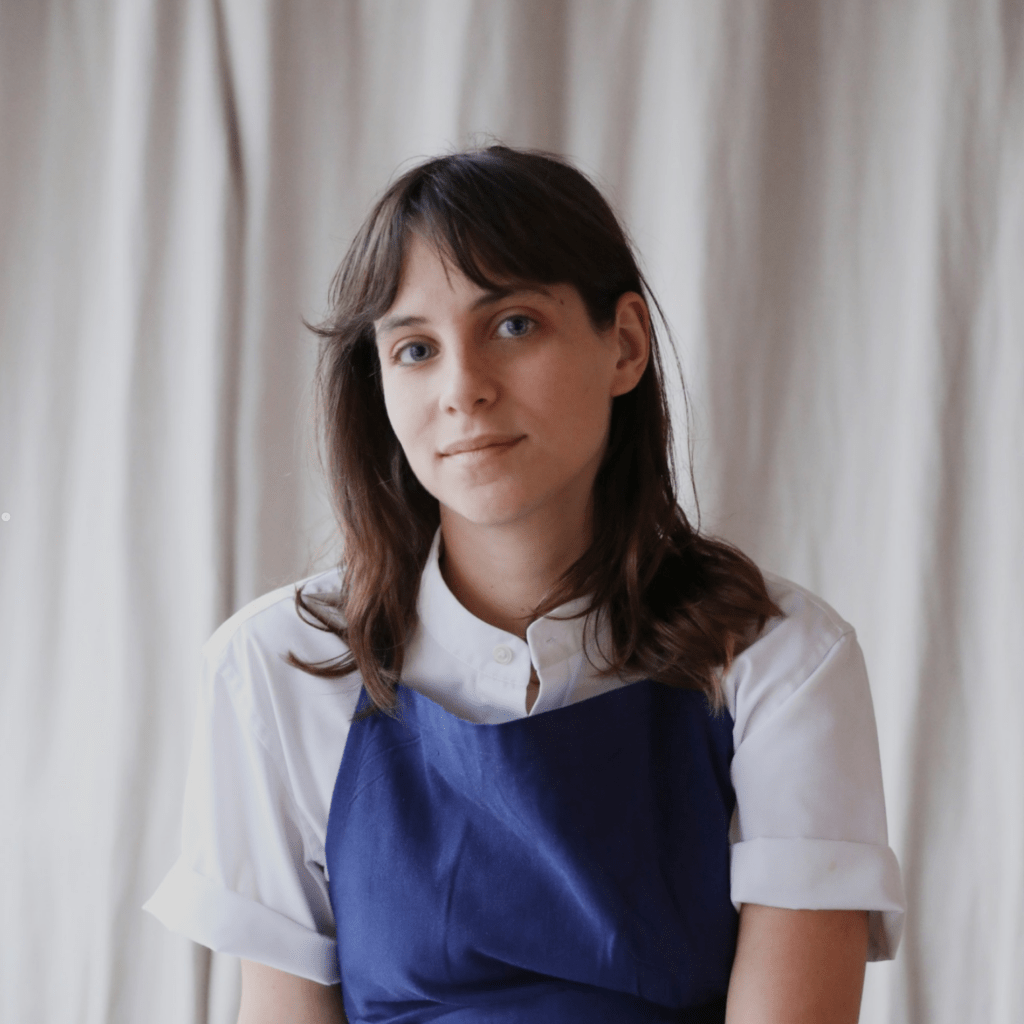 Photo de Louise Boiron cheffe en résidence aux Ateliers des Grands Cèdres